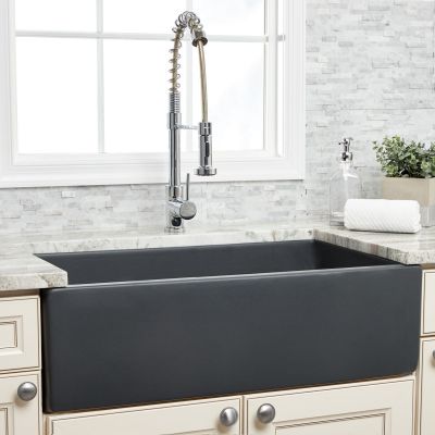 33" x 18" Reversible Fireclay Farmhouse Sink